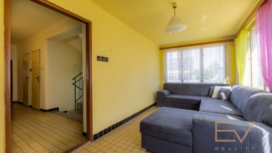 Prodej rodinného domu 4+1, s pozemkem 681 m2 - Nové Strašecí