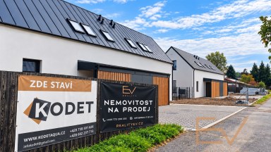 Prodej rodinného domu 4+KK s pozemkem 308 m2 - Lodenice, Mšecké Žehrovice