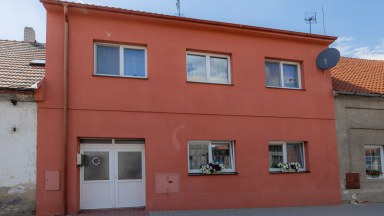 Prodej rodinného domu 2+1,3+1 m2,s pozemkem 327 m2 - Nové Strašecí 