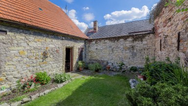 Prodej rodinného domu 2+1,3+1 m2,s pozemkem 327 m2 - Nové Strašecí 