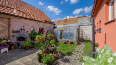 Prodej rodinného domu 2+1,3+1 m2,s pozemkem 327 m2 - Nové Strašecí 