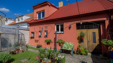 Prodej rodinného domu 2+1,3+1 m2,s pozemkem 327 m2 - Nové Strašecí 