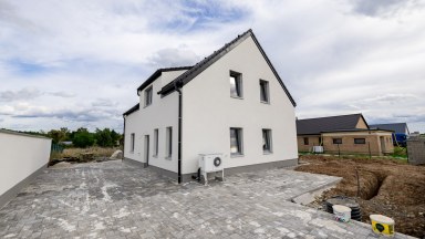 Prodej novostavby rodinného domu 165,5 m2, pozemek 1012 m2 - Lužná u Rakovníka